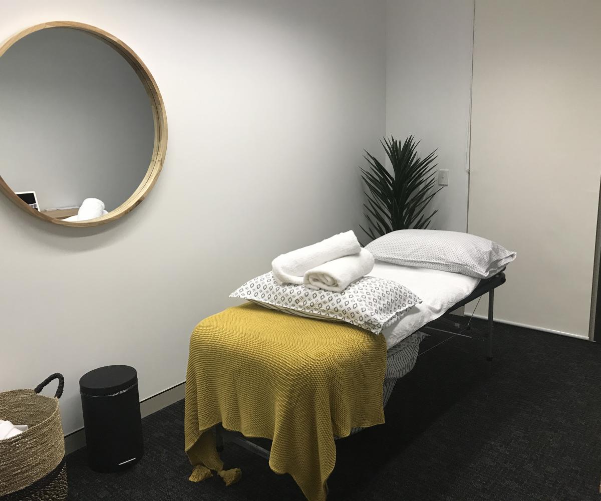 Holistic Acupuncture